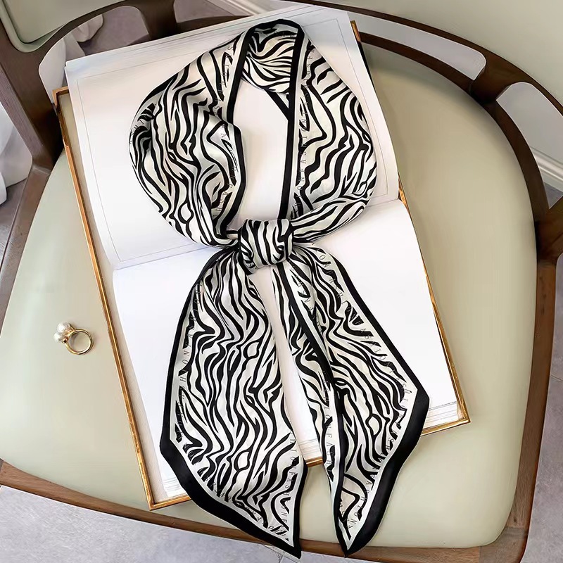 Luxury Bags Online - Pañuelo cuadrado de seda de lujo