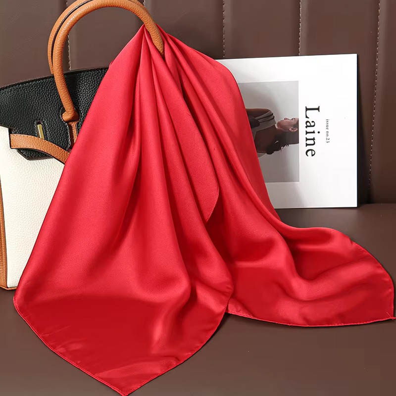 Luxury Bags Online - Bufanda cuadrada de seda de Color
