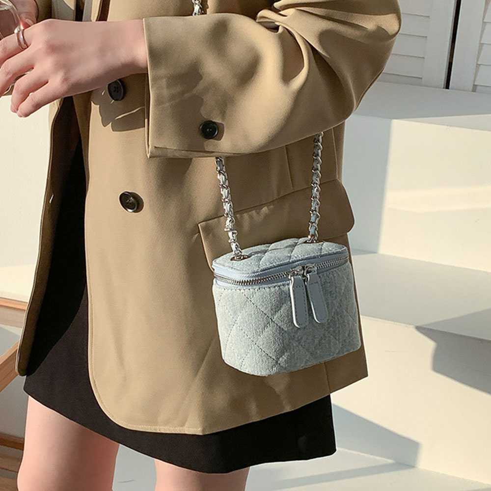 Chain Crossbody Quilted - Bolso cruzado pequeño con caja acolchada