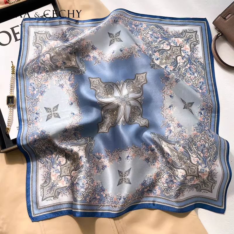 Pañuelo Cuadrado de Seda de Mo - Luxury Bags Online reseña y precio